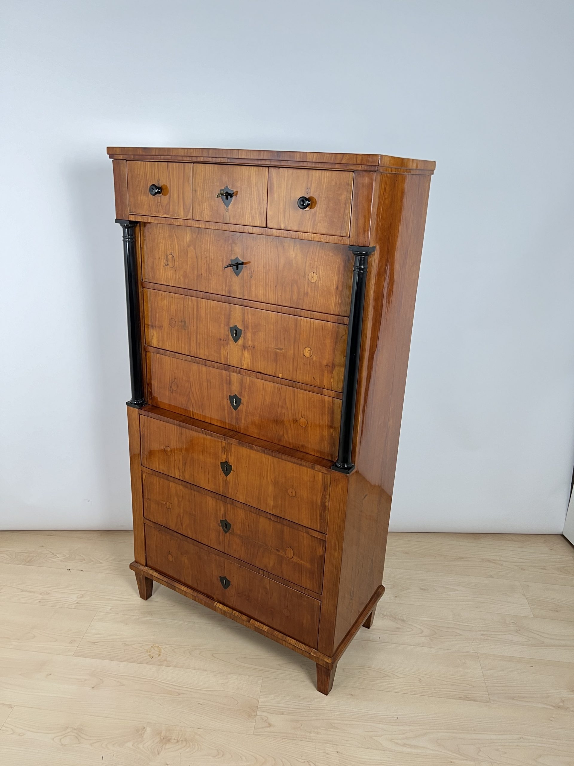 Biedermeier Chiffoniere, Kirschbaum, Süddeutschland12 Biedermeier Chiffoniere, Kirschbaum