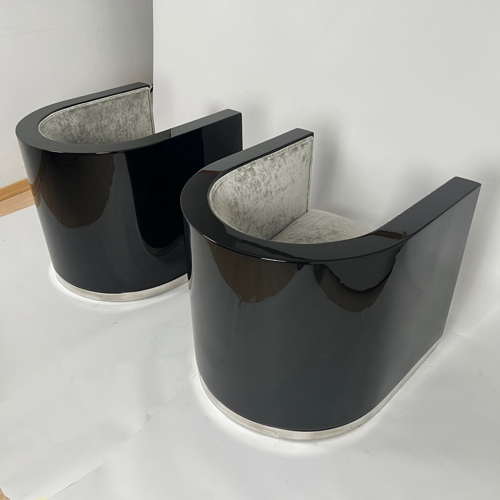 Paar Art Deco Club Sessel, Schwarzlack, Grauer Samt, Frankreich um 1930