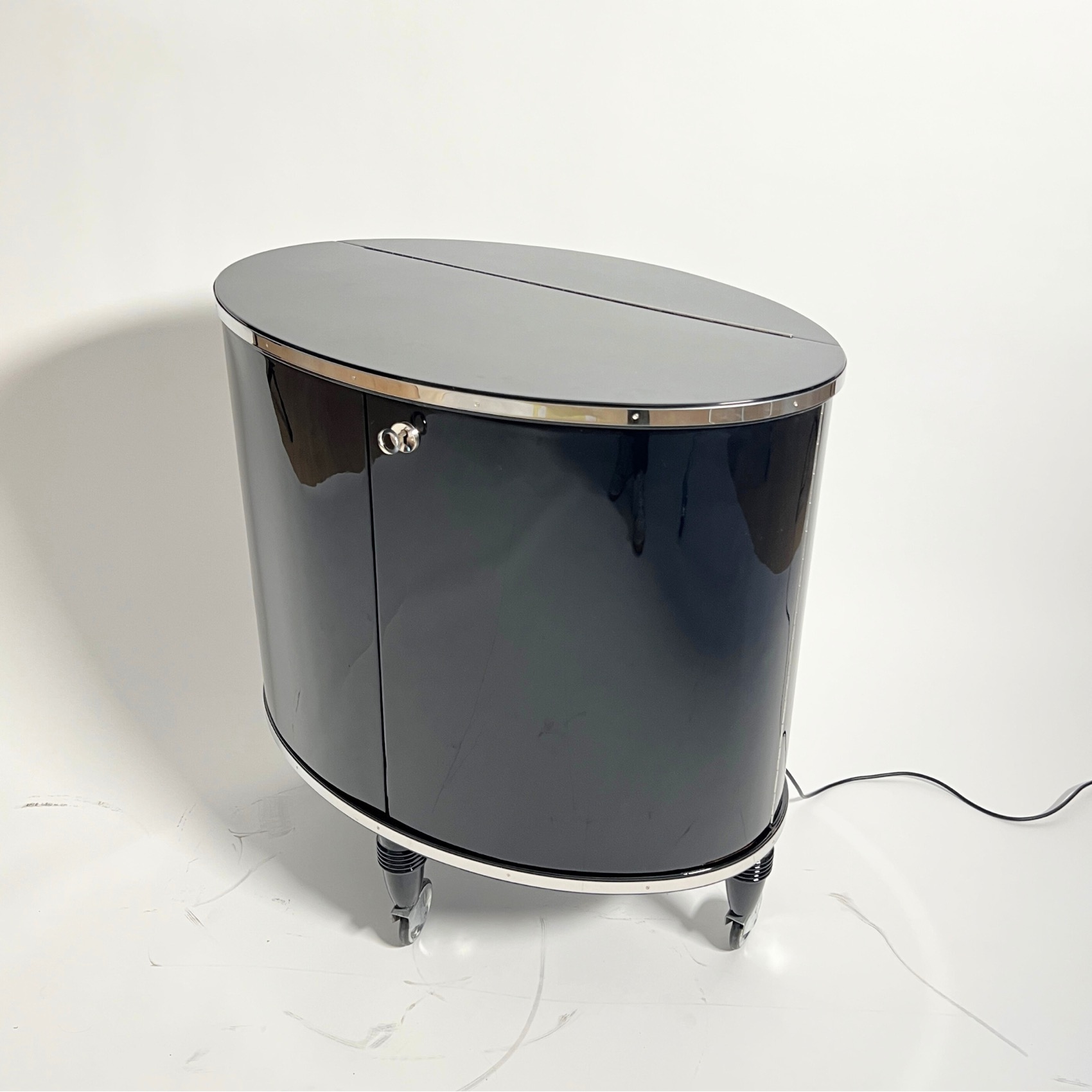 Art Deco Barwagen, Schwarzlack