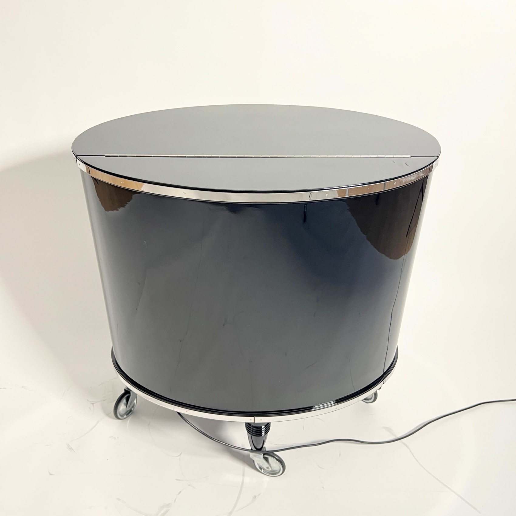 Art Deco Barwagen, Schwarzlack