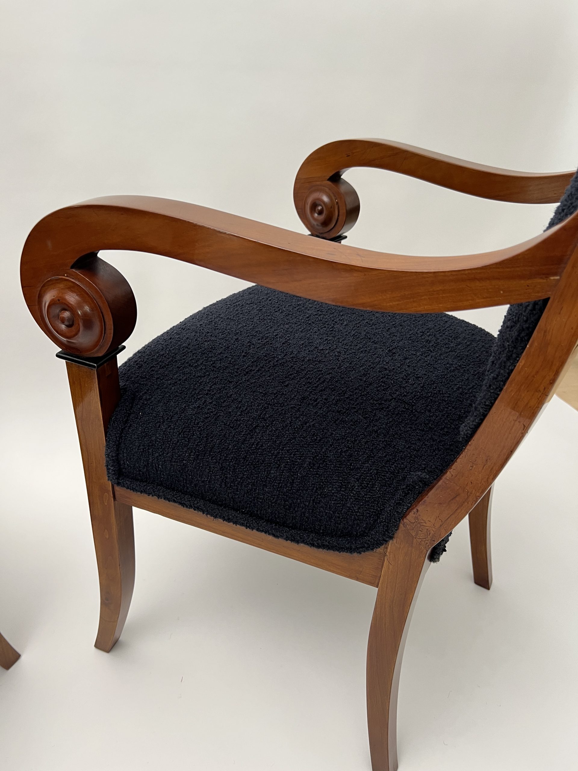 Paar Biedermeier Armlehnstühle, Kirschbaum