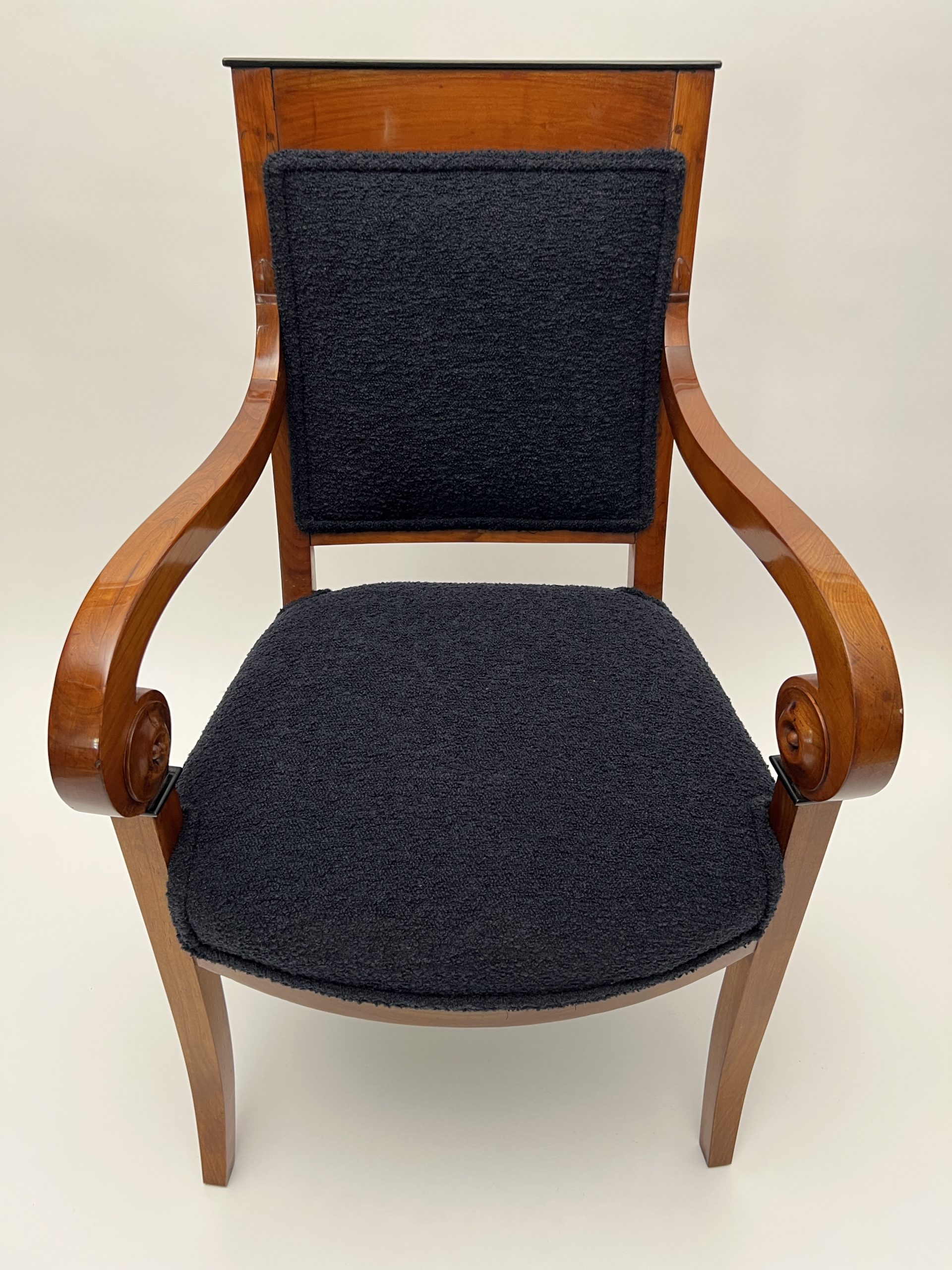 Paar Biedermeier Armlehnstühle, Kirschbaum