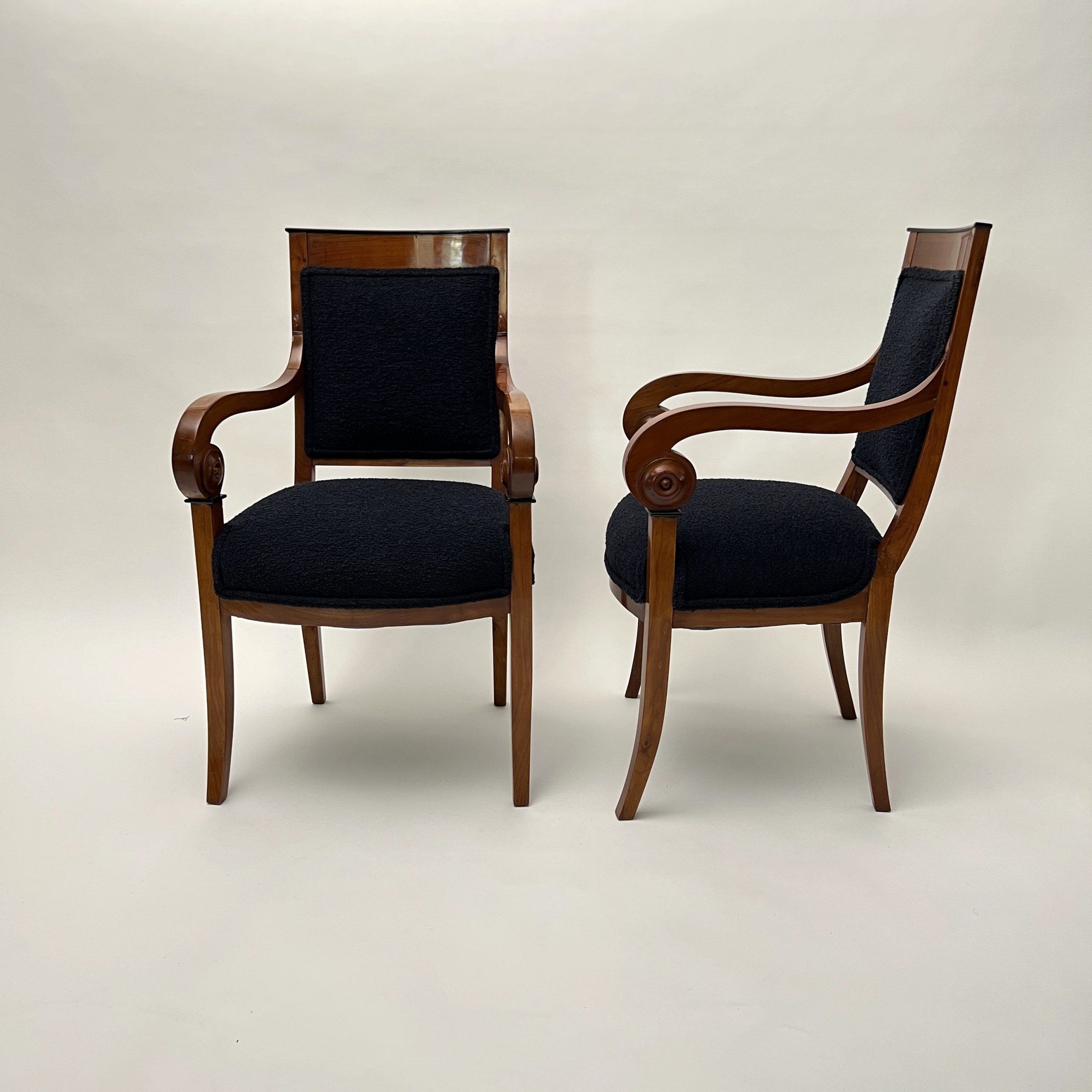 Paar Biedermeier Armlehnstühle, Kirschbaum