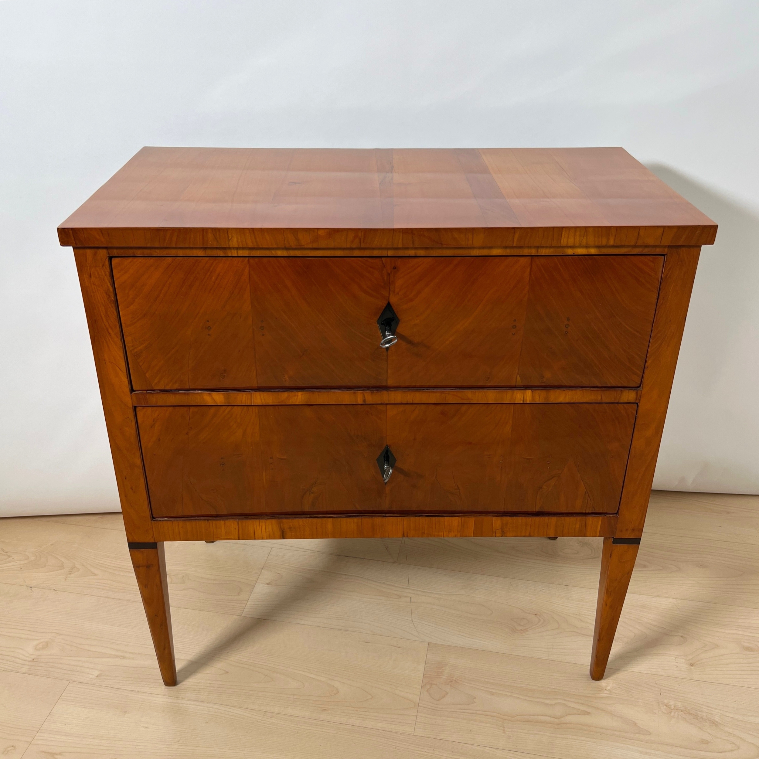 Kleine Biedermeier Kommode in Kirschbaum.11.jpeg
Kleine Biedermeier Kommode in Kirschbaum.3.jpg
Kleine Biedermeier Kommode in Kirschbaum.4.jpeg
Kleine Biedermeier Kommode in Kirschbaum.5.jpeg
Kleine Biedermeier Kommode in Kirschbaum.6.jpeg
Kleine Biedermeier Kommode in Kirschbaum.7.jpeg
Kleine Biedermeier Kommode in Kirschbaum.8.jpeg
Kleine Biedermeier Kommode in 20.jpeg