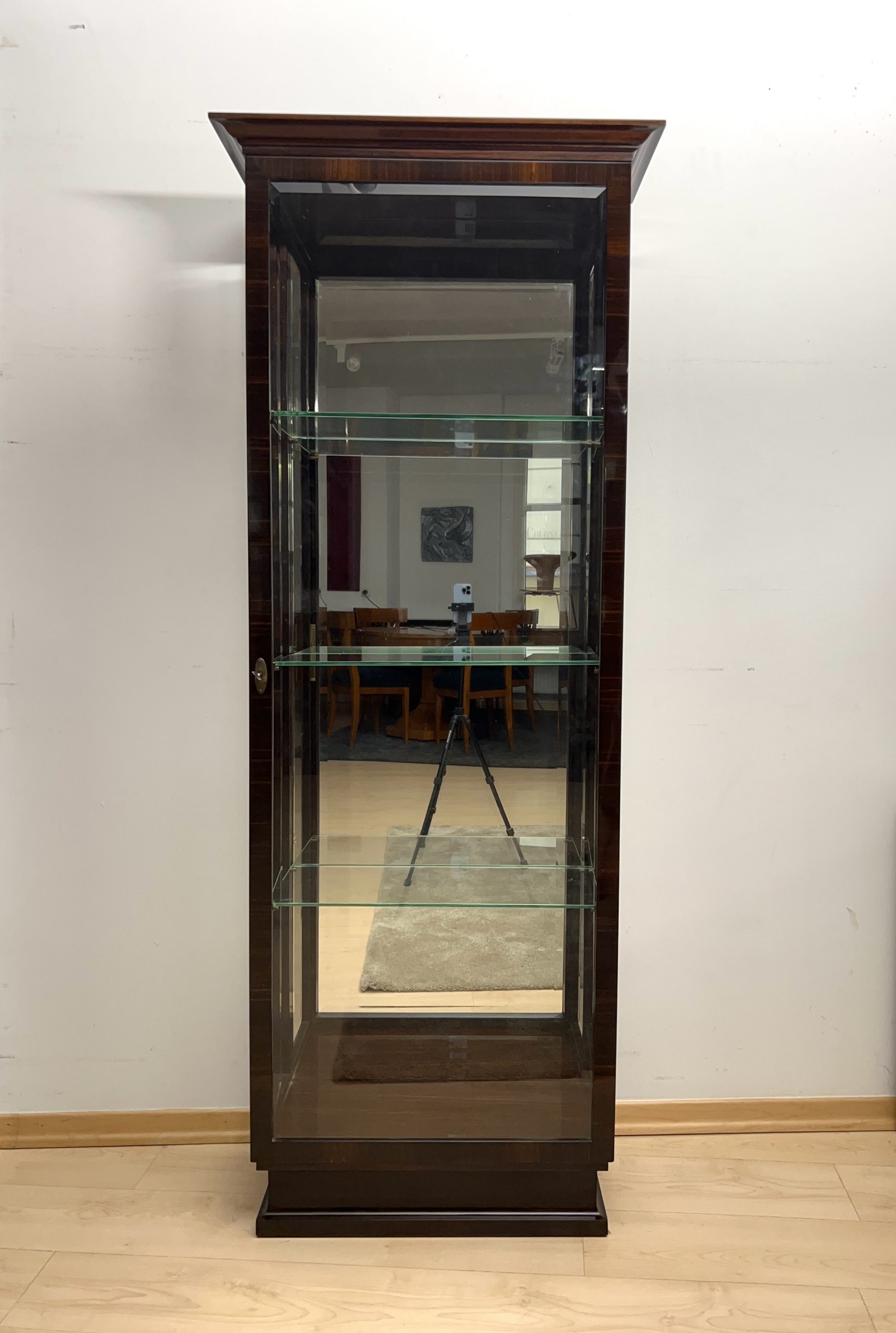 Art Deco Vitrine, Makassar, 3-seitig Glas.3