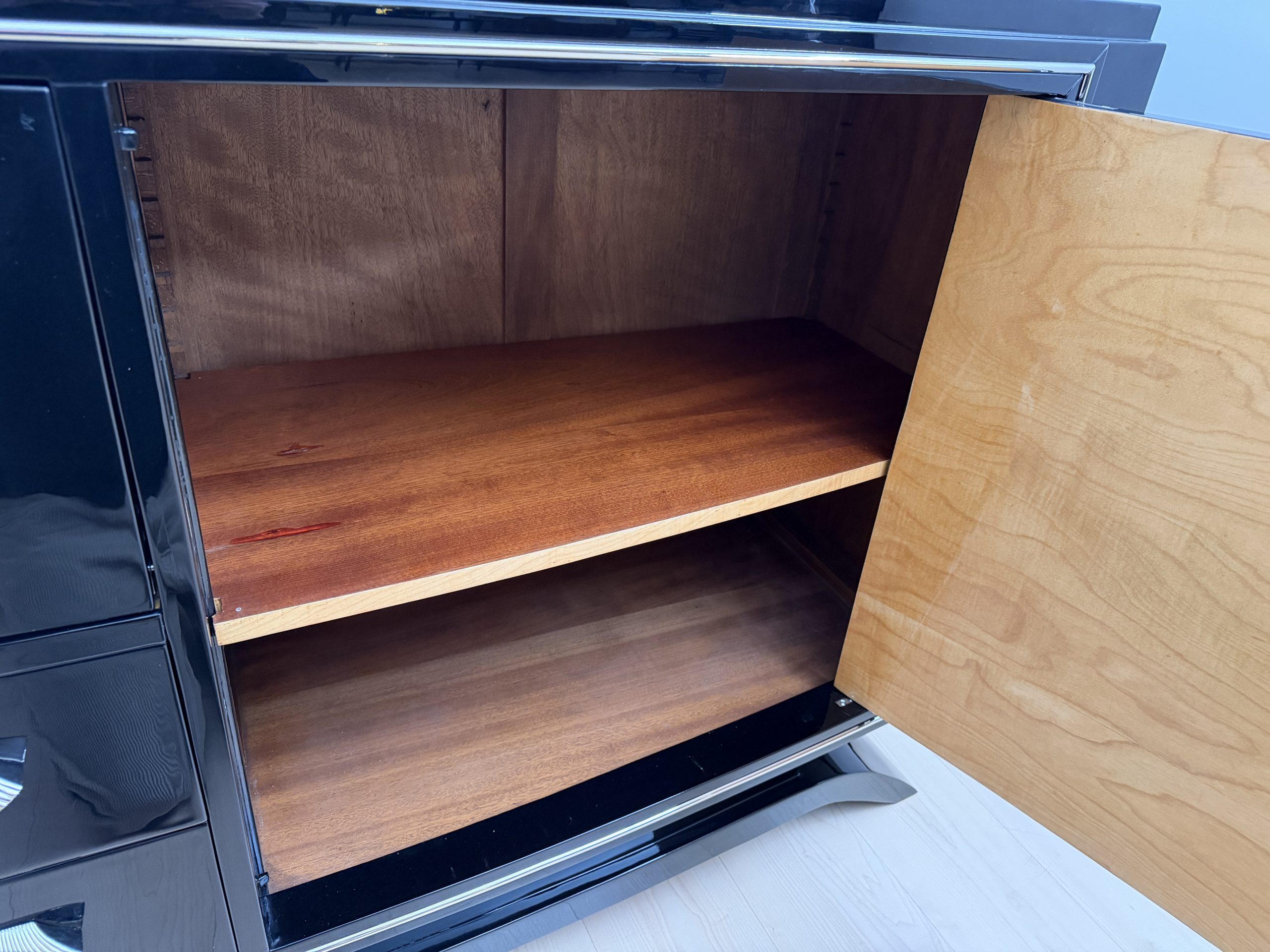 Art Deco Sideboard, Schwarzlack und Chrom.6