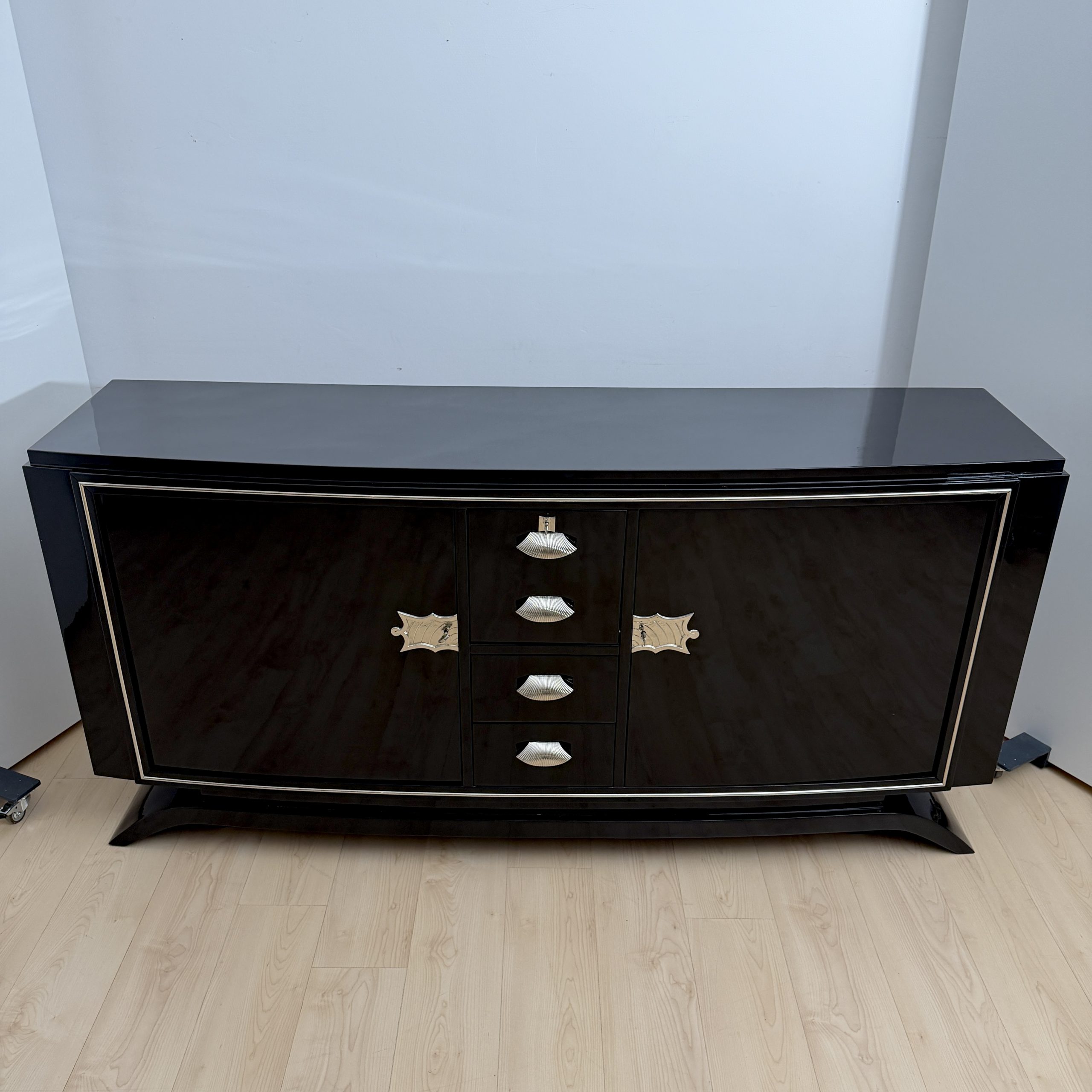 Art Deco Sideboard, Schwarzlack und Chrom.7