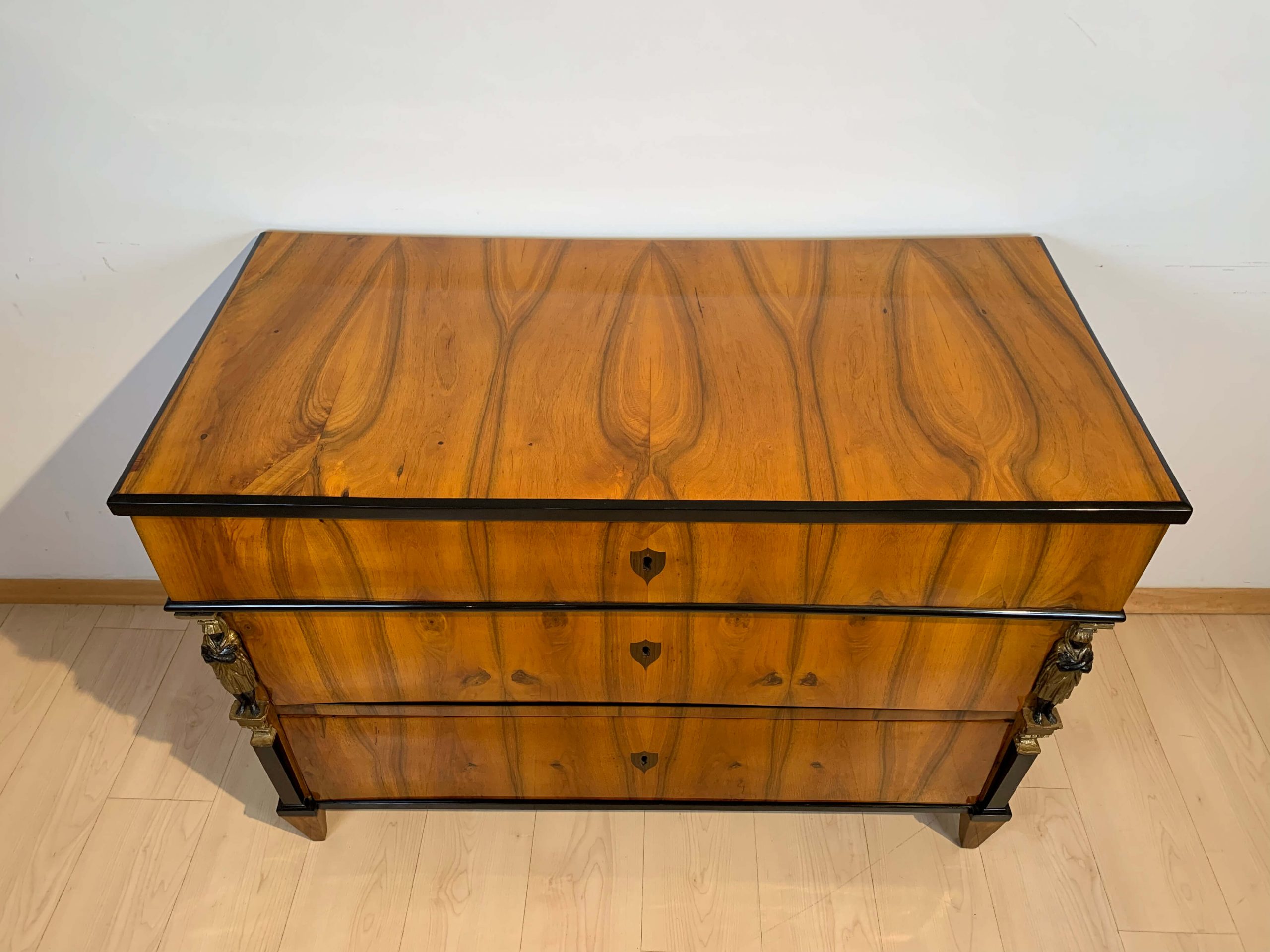 Empire Commode, Chest of Drawers, Walnut Veneer, Karyatides, Austria, Vienna circa 1810-15