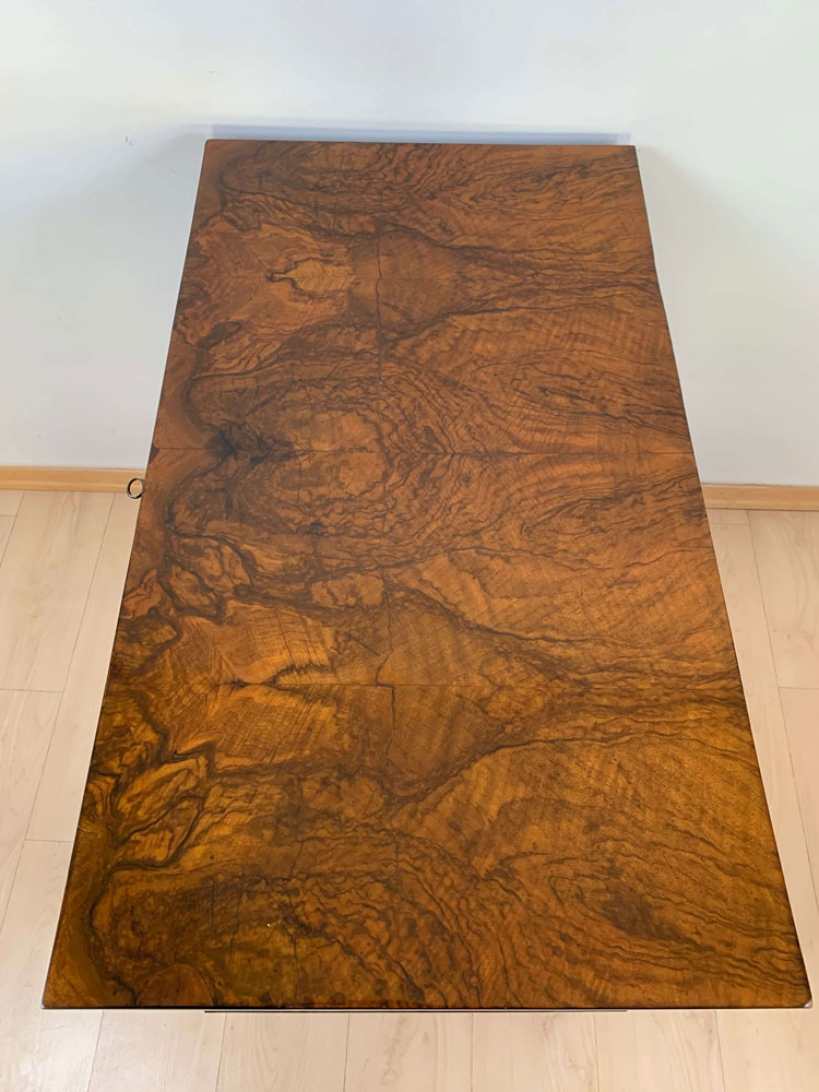 Kleine-Biedermeier-Kommode,-Nussbaum,-3-schübig BM-KO-426 SÜDWESTDEUTSCHLAND UM 1820