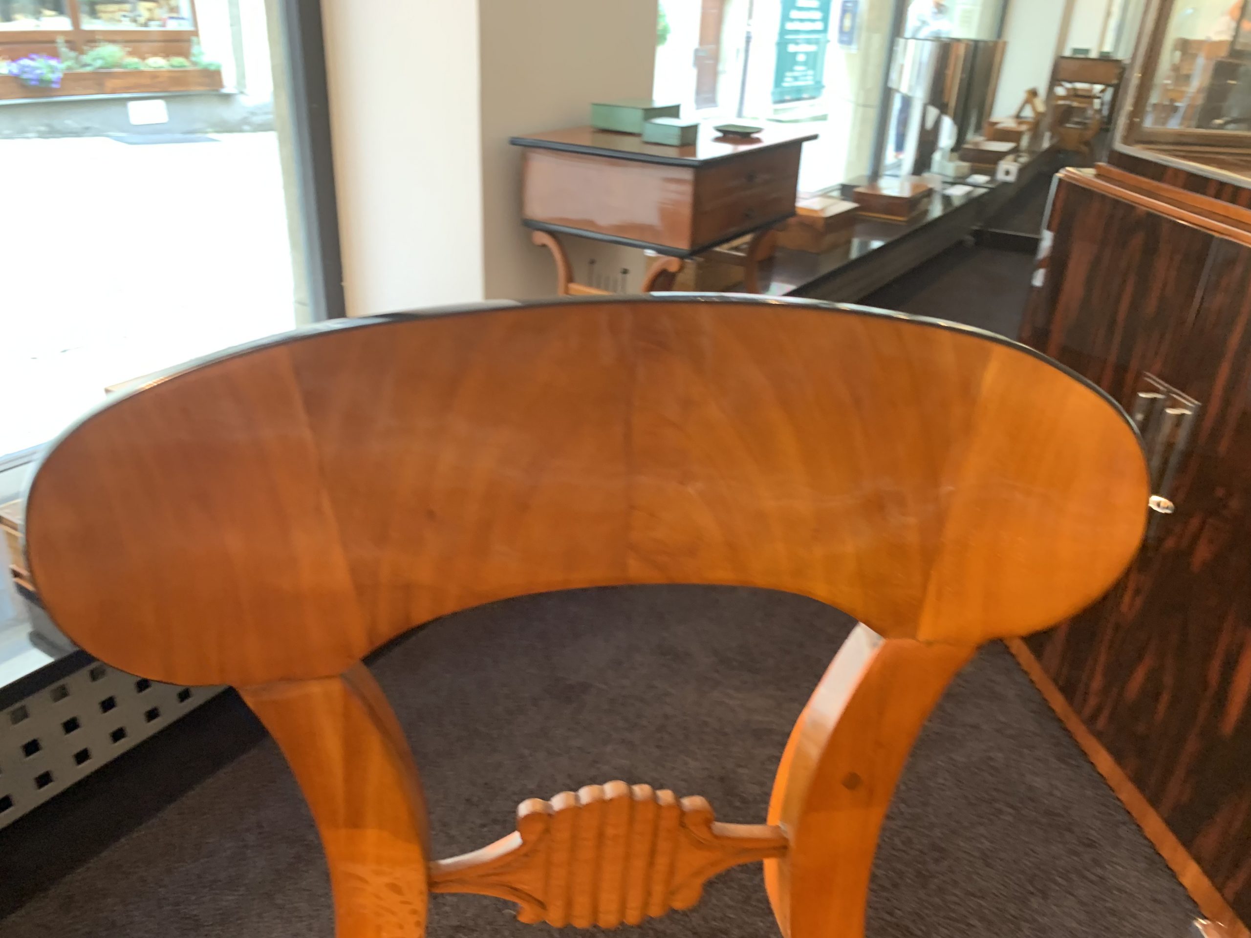 Biedermeier Brettstühle, Sechser Satz, Kirschbaum, 1820. Schaufeln furnier1