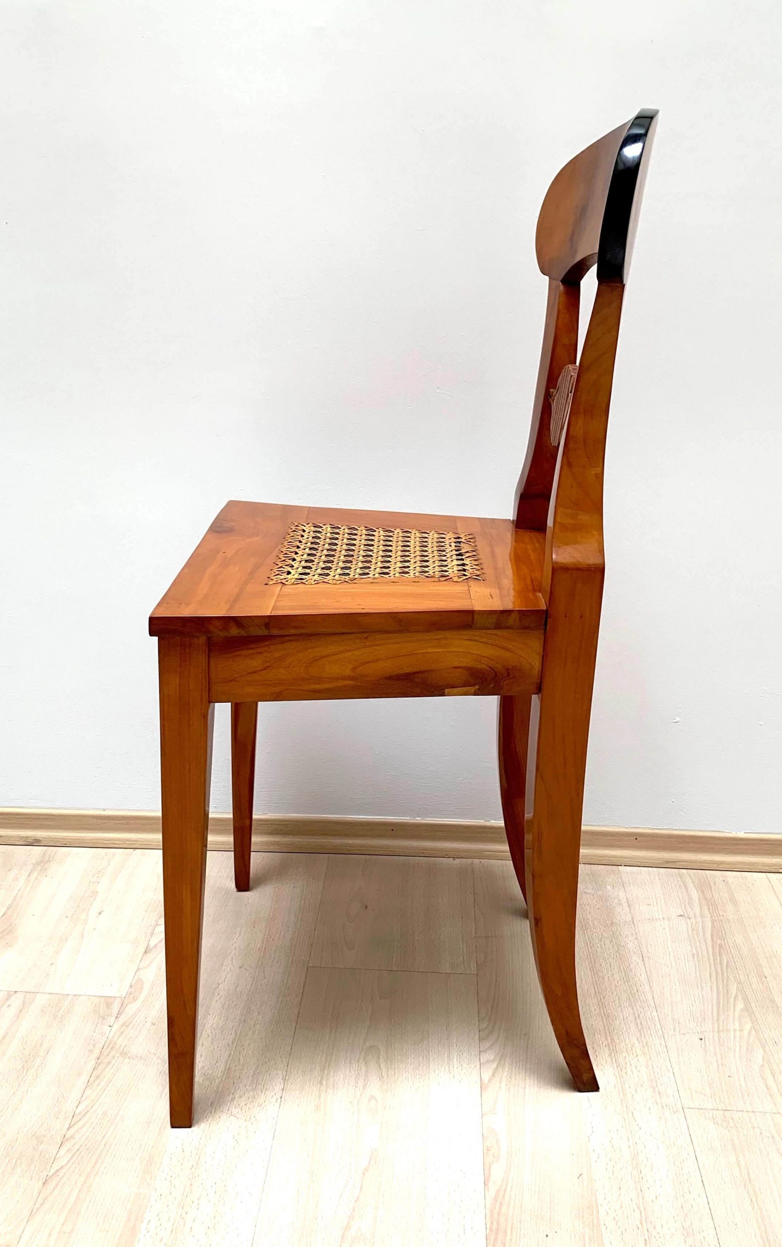 Biedermeier Brettstühle, Sechser Satz, Kirschbaum, 1820..5