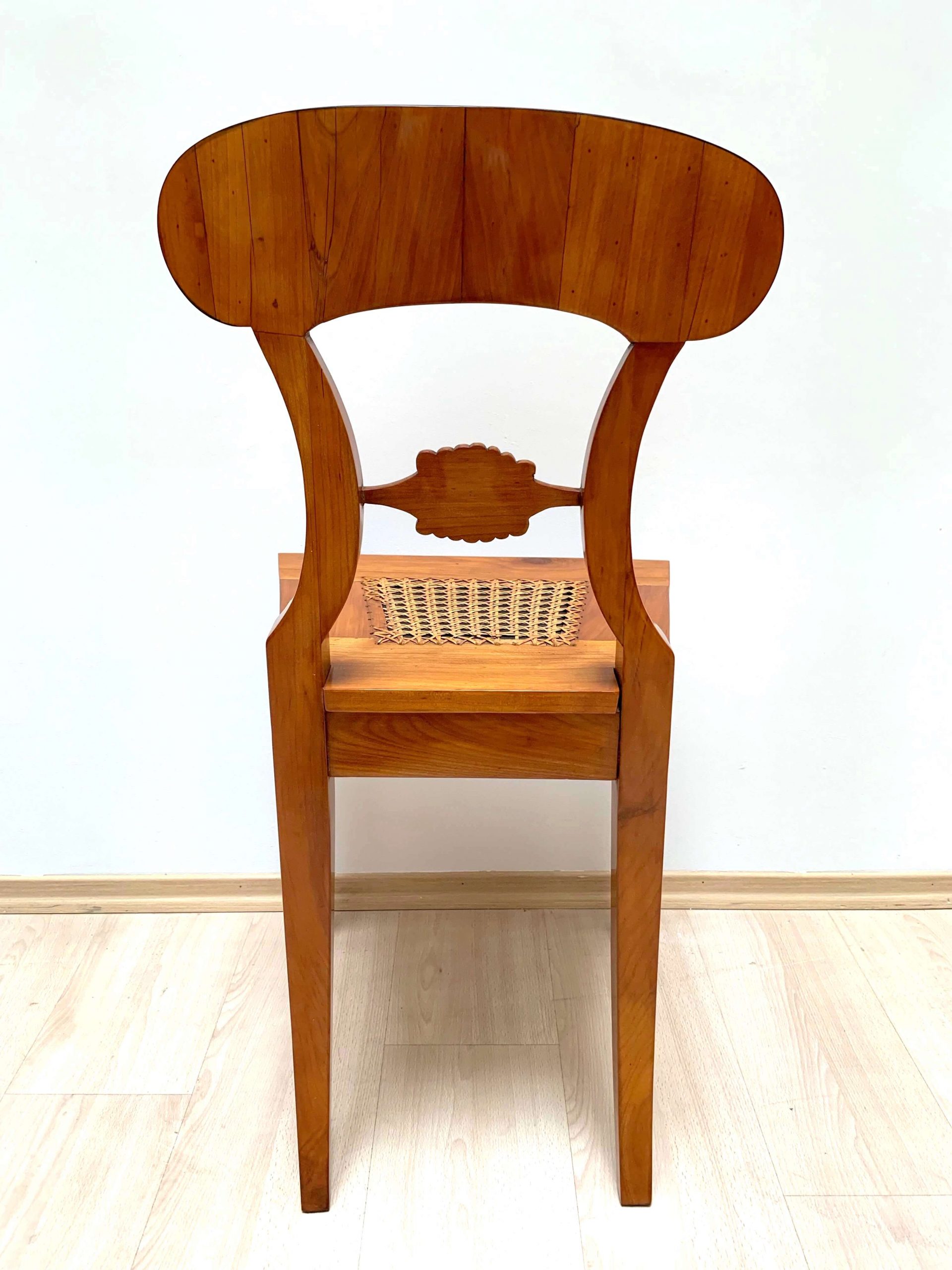 Biedermeier Brettstühle, Sechser Satz, Kirschbaum, 1820..6