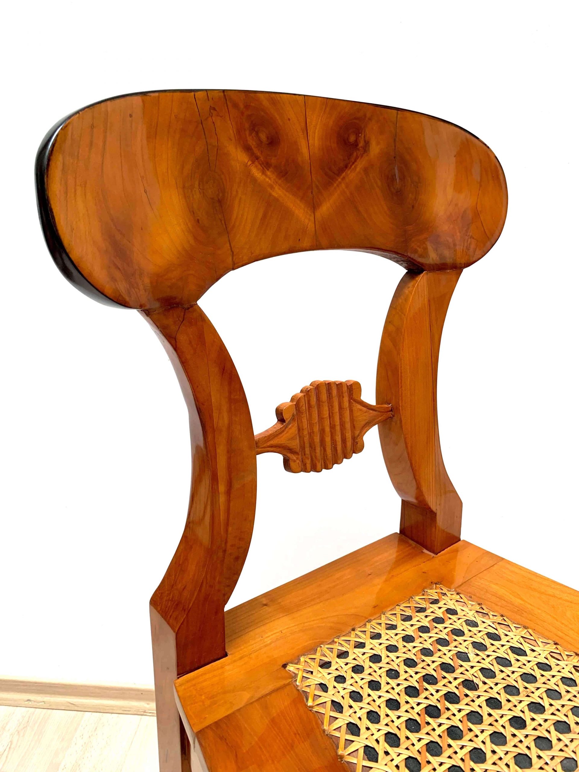 Biedermeier Brettstühle, Sechser Satz, Kirschbaum, 1820..9