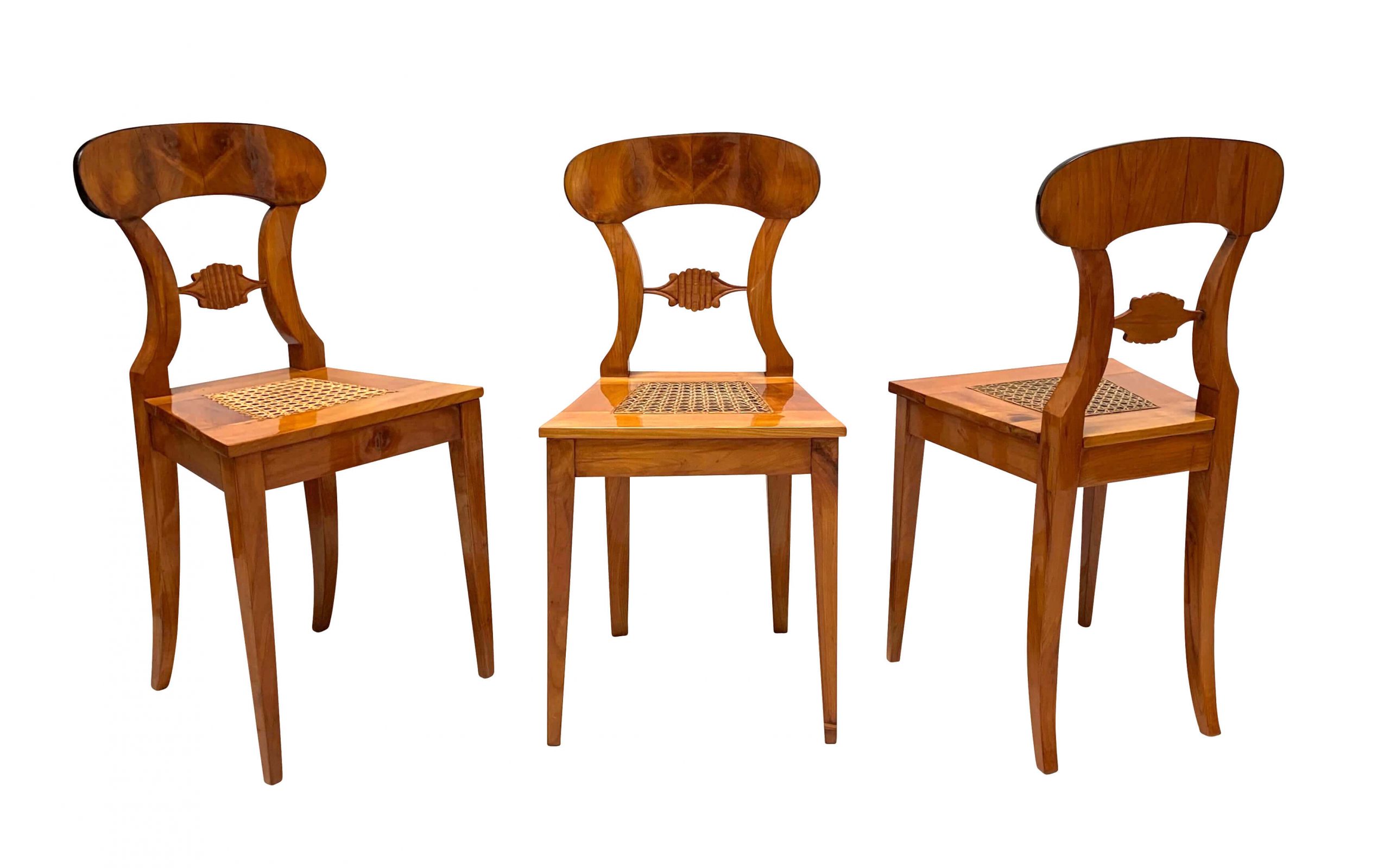 Biedermeier Brettstühle, Sechser Satz, Kirschbaum, 1820.1 Biedermeier Brettstühle, Sechser Satz, Kirschbaum, 1820.
