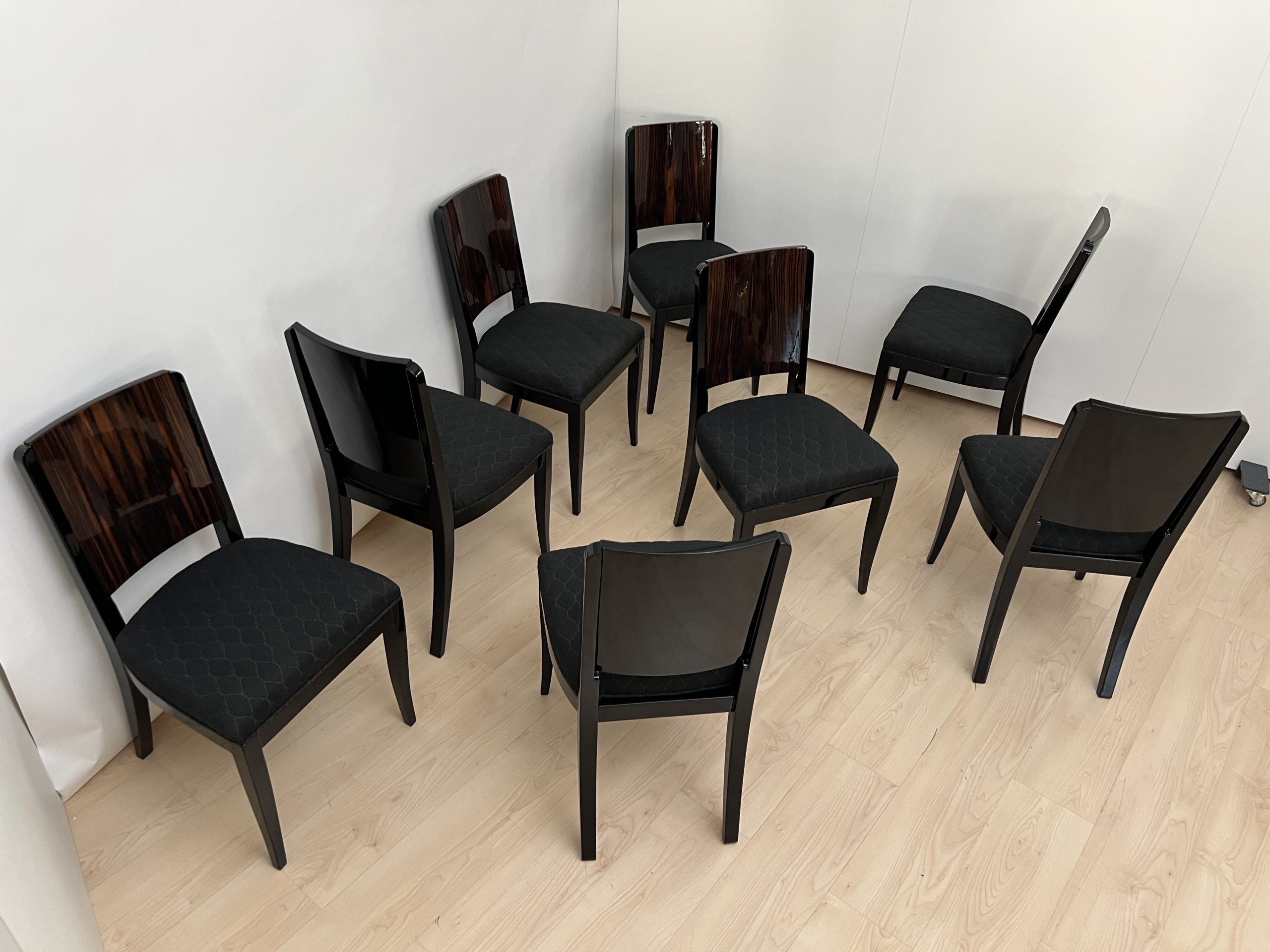 Art Deco Speisegruppe in Makassar 17