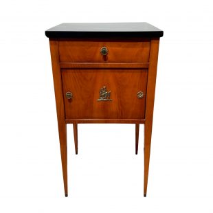 Biedermeier Kleinmöbel um 1820 in Kirschbaum