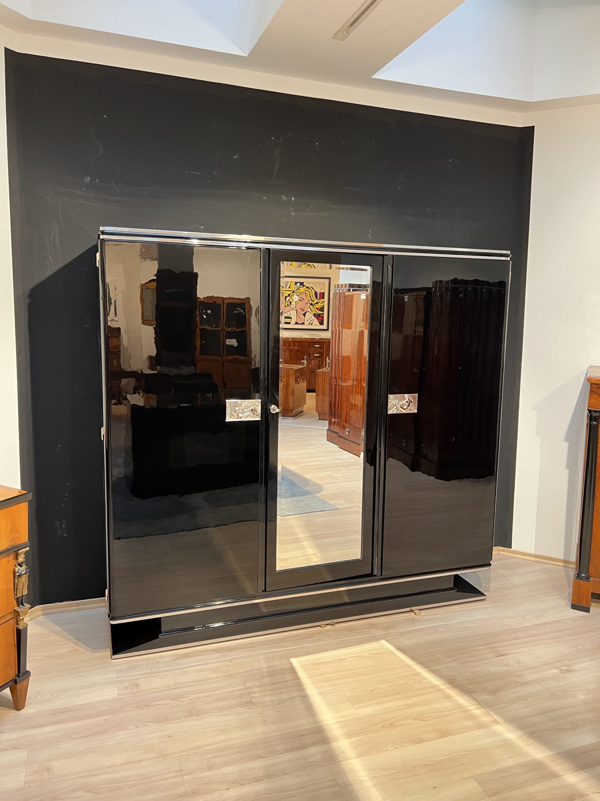 Art Deco Kleiderschrank