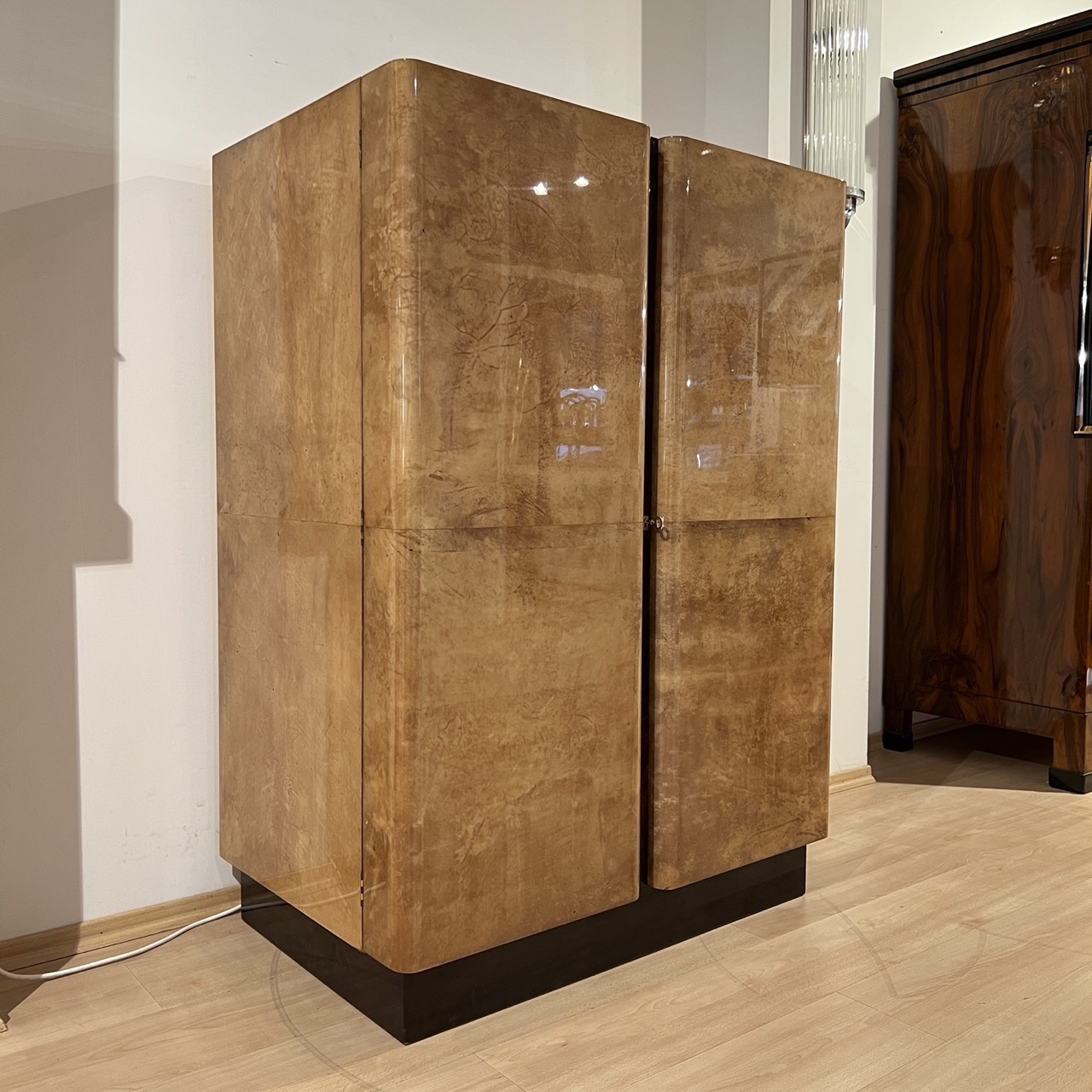 Aldo Tura Bar Cabinet, Parchment, Mirrors, Italy, 1970s.16