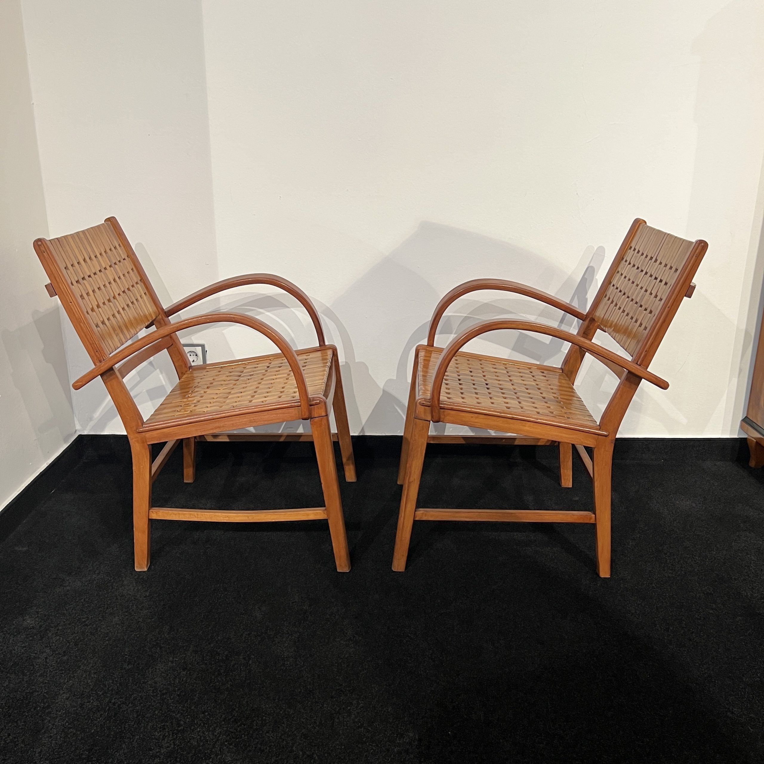 Paar Gelenka Armlehnstühle