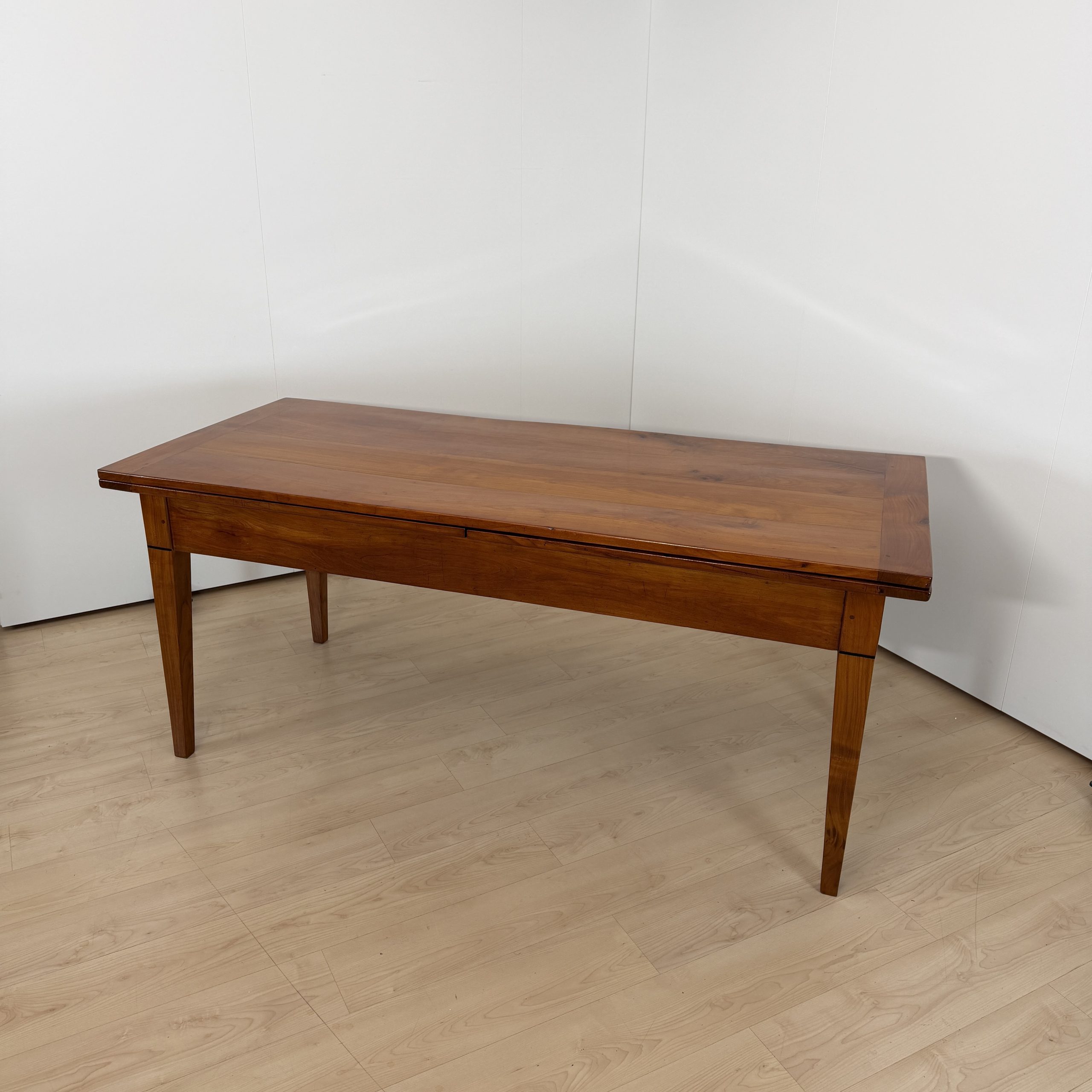 Biedermeier Speisetisch, ausziehbar, Kirschbaum.1
