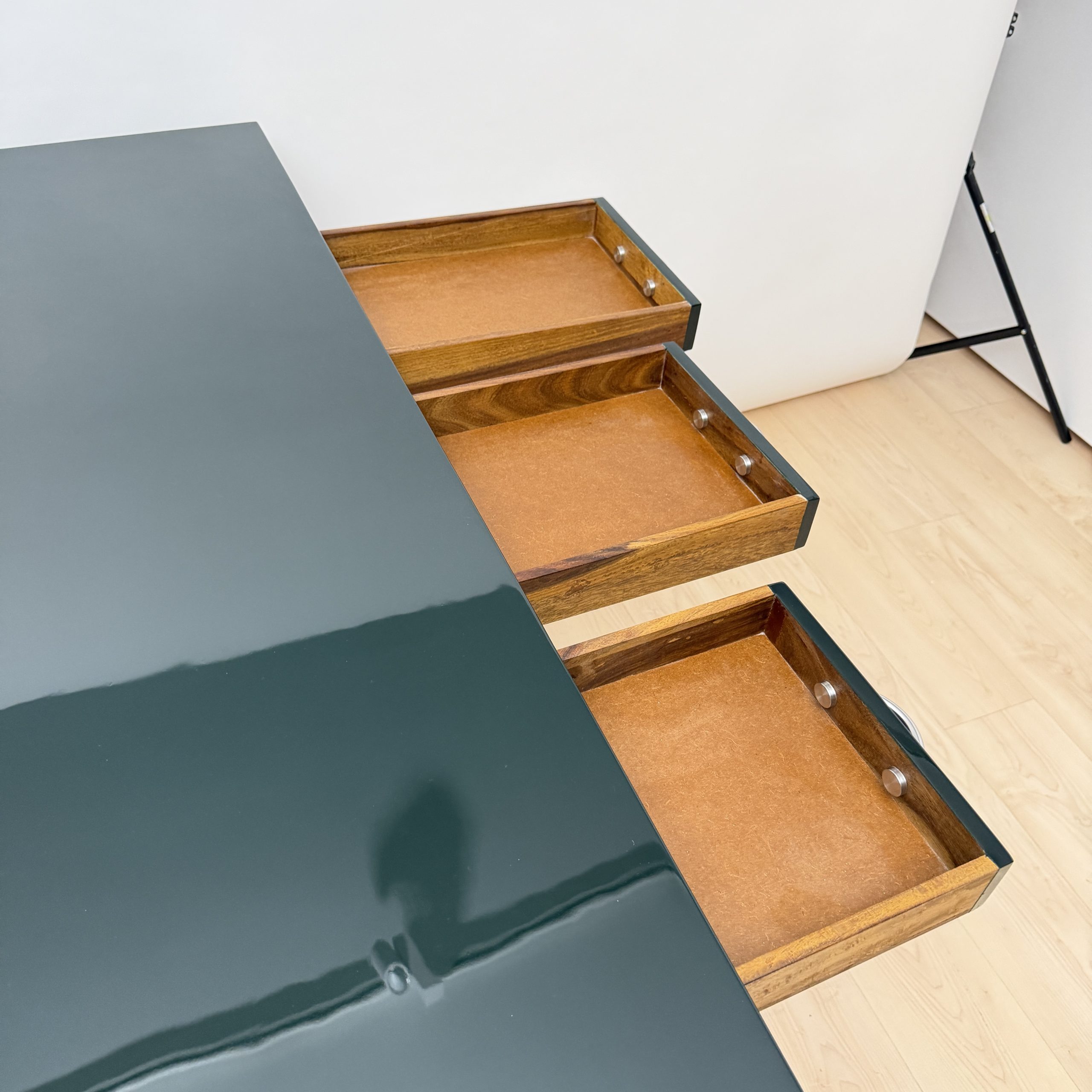 Three-drawer Italian console in walnut and green lacquer, circa 1970