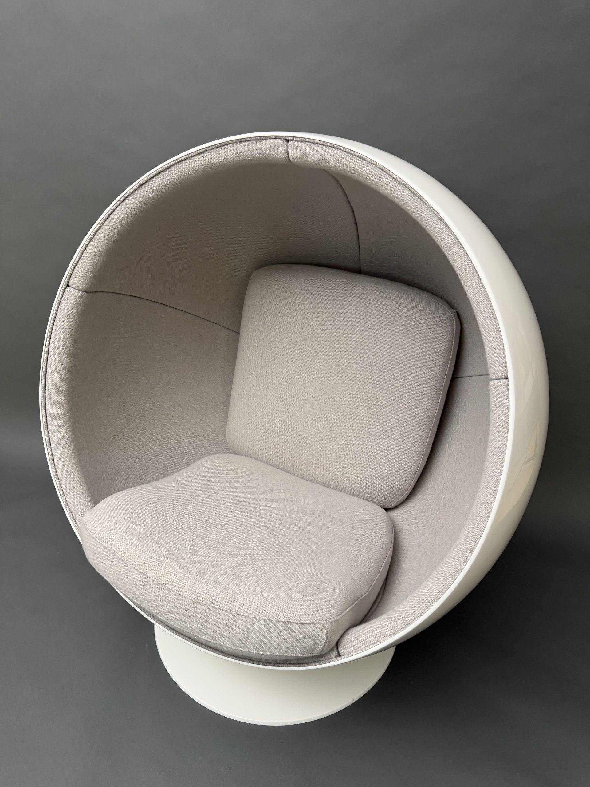 Asko Ball Chair, White Gray.10 Asko Ball Chair, White Gray