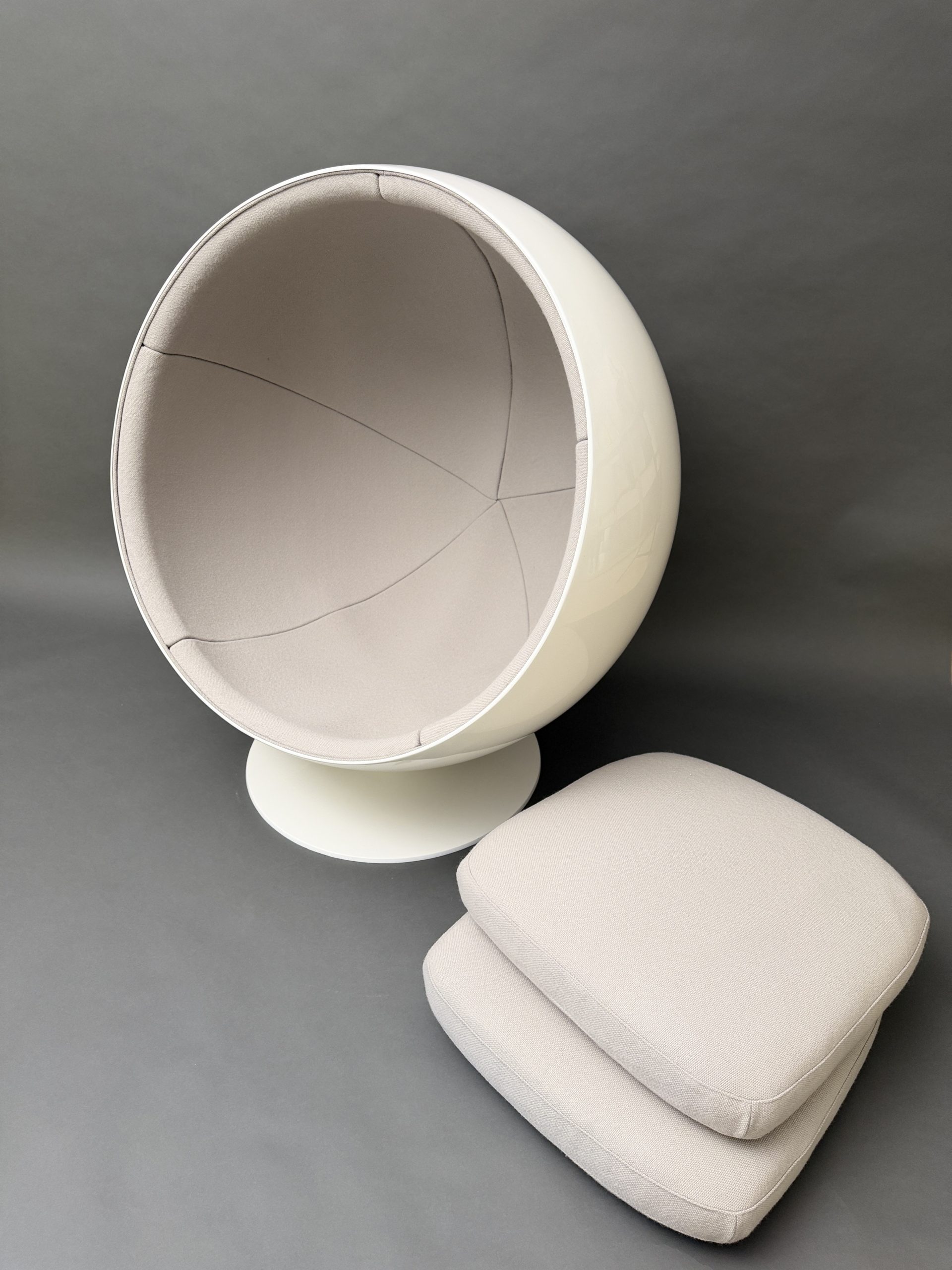Asko Ball Chair, White Gray.11