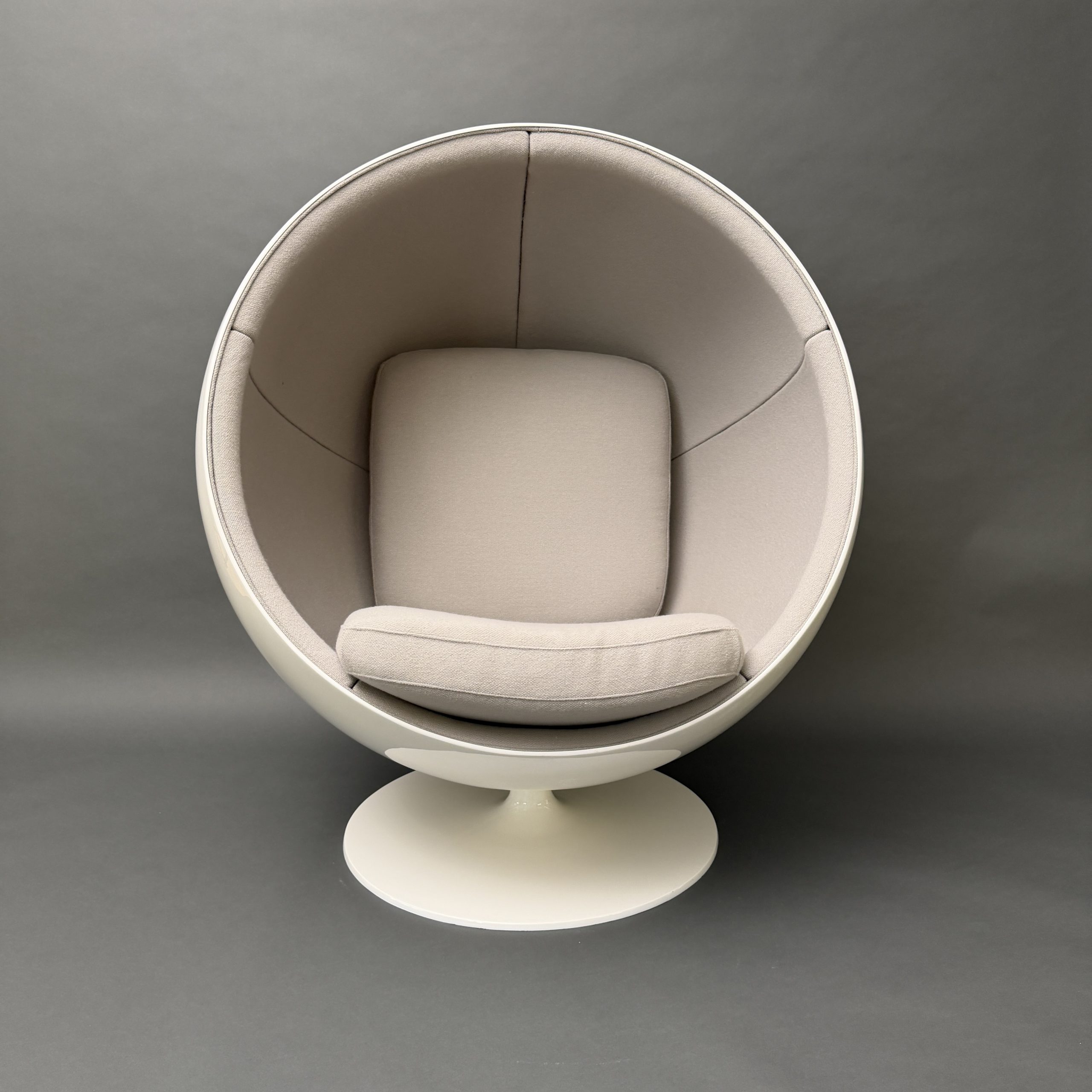 Asko Ball Chair, White Gray.3 Asko Ball Chair, White Gray
