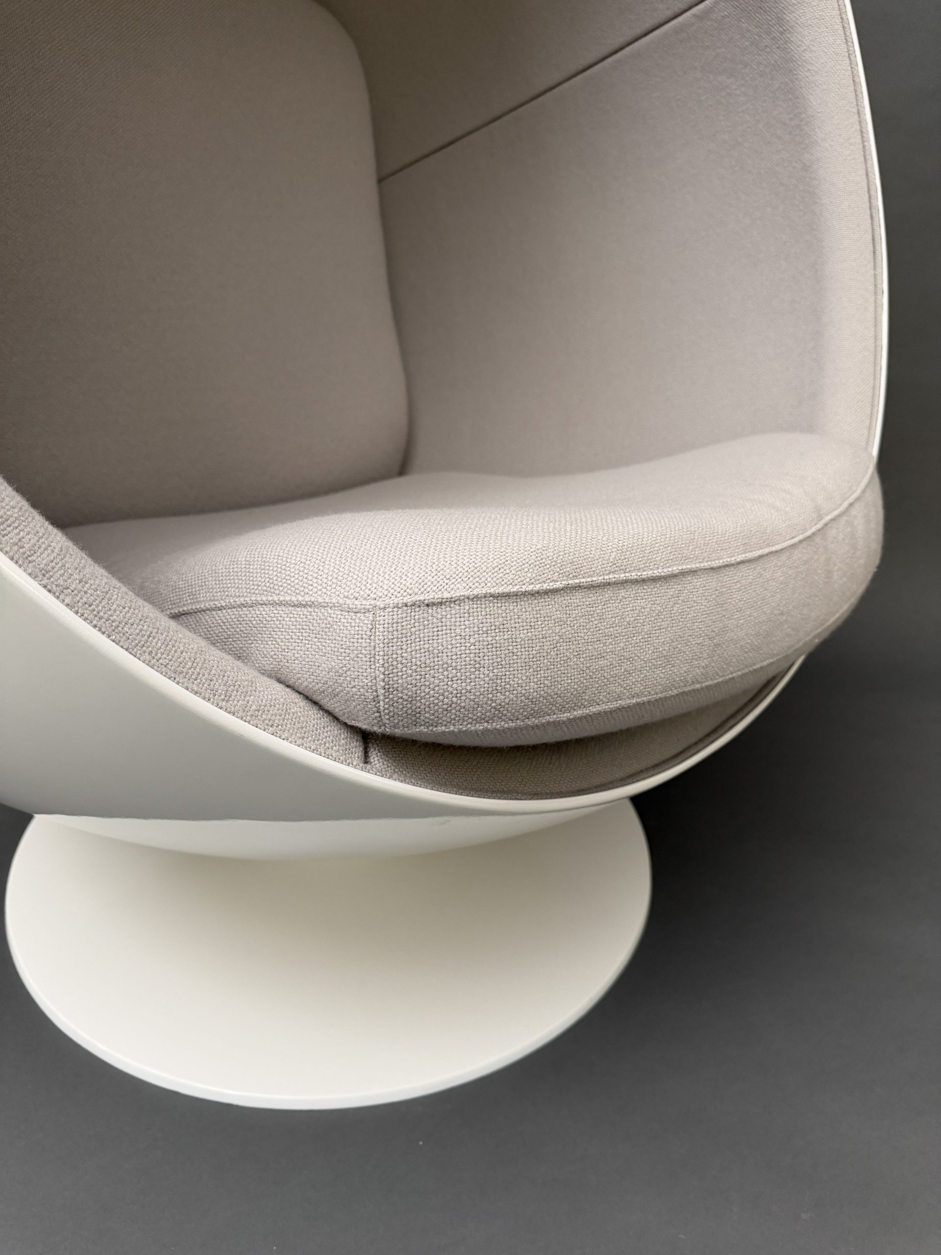 Asko Ball Chair, White Gray.8